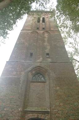 De kerktoren van Hem