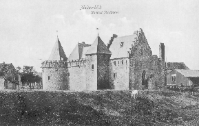 Kasteel Radboud ca. 1930. Met op de voorgrond een deel van de oorspronkelijke 17e eeuwse stadswal